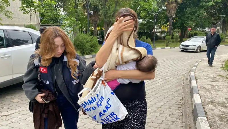 Evlerden Hırsızlık Yapan Kadın Suçüstü Yakalandı! Olayın Ardındaki Gerçekler