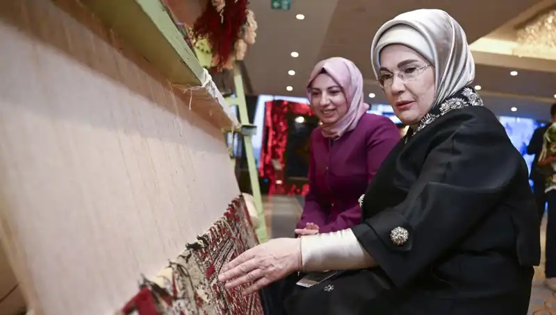 Emine Erdoğan’ın El Emeği Halısı Açık Artırmada Satıldı: Geliri Depremzedelere
