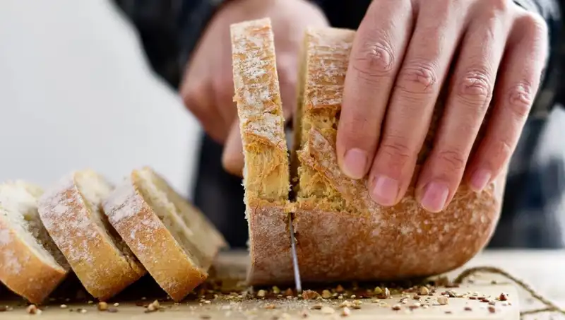 Kızarmış Ekmek mi, Taze Ekmek mi? Sağlıklı Seçim Hangisi?