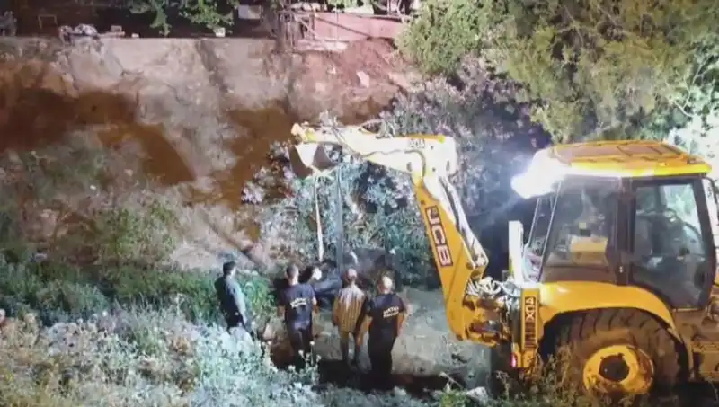 Hatay’da İneğe Kurtarma Operasyonu: Günlerce Süren Mücadele