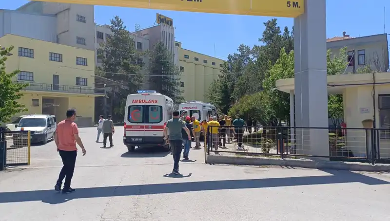 Çorum'da Un Fabrikasında Şok Edici Patlama: 10 Yaralı ile Sonuçlandı
