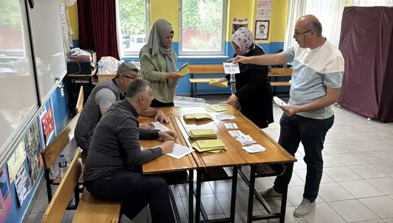 Türkiye'nin 405 Mahalle ve Köyünde Muhtar Seçimleri Gerçekleştirildi