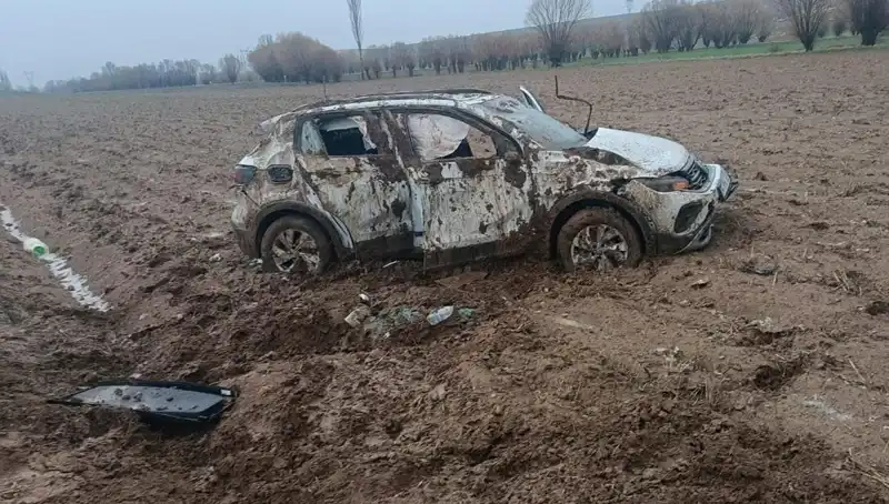Şarampole Devrilen Otomobilde İki Kişi Yaralandı: Kaza Anı ve Detayları