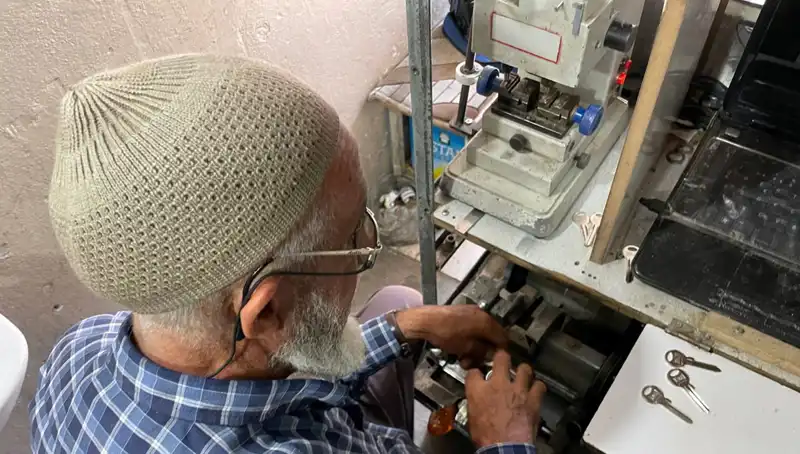 28 Yılda 4 Metrekarelik Dükkan Hayalleri Gerçeğe Dönüştürdü