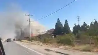 Bursa'da Fabrika Yangını: İtfaiye Ekipleri Hızla Müdahale Etti, Paniğe Neden Oldu!