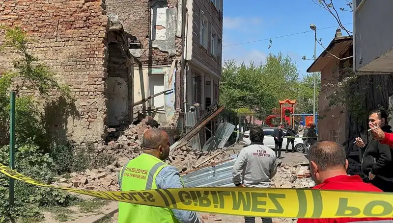 Fatih’te Deprem Sonrası Çöken Bina: Hayatını Kaybedenler ve Yaralılar