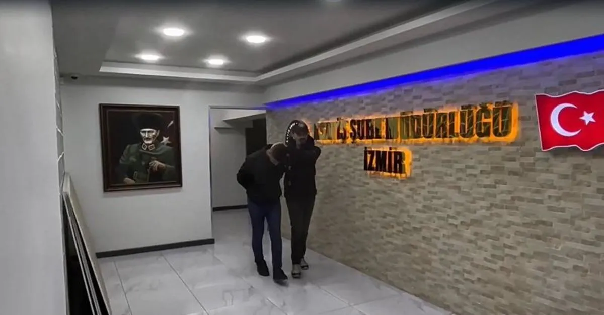 İzmir’de Durdurulan Dolandırıcının Üzerinden 3 Milyon Lira Ele Geçirildi