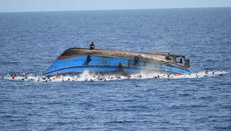 Filipinler'de Gemi Kazasında 4 Kişi Hayatını Kaybetti, 7 Kişi Kayıp!