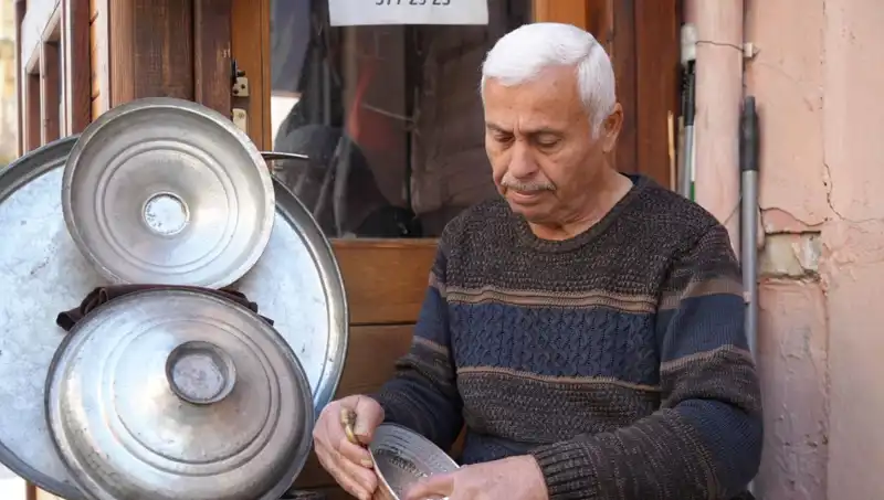 Zamanın Gerçek Yüzü: Geçmişin Meslekleri Bugünü Nasıl Etkiliyor?