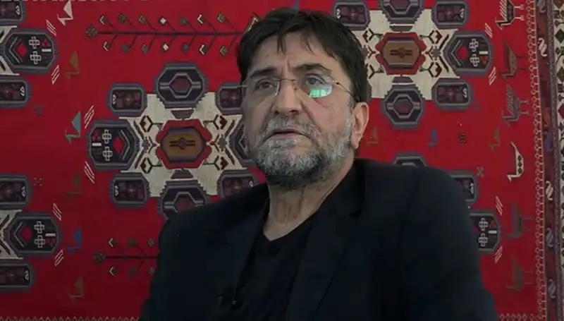 Gazeteci Nihat Genç Hayatını Kaybetti: Medya Dünyasında Tarihi Bir Kayp