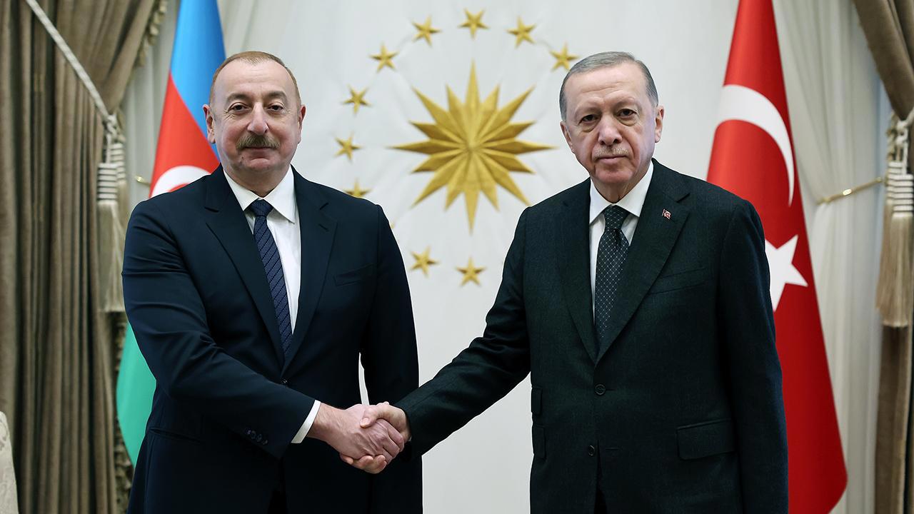 Cumhurbaşkanı Erdoğan, Azerbaycan Devlet Başkanı Aliyev ile Görüştü