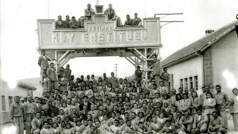 17 Nisan: Köy Enstitüleri'nin Tarihi ve Önemi Nedir?