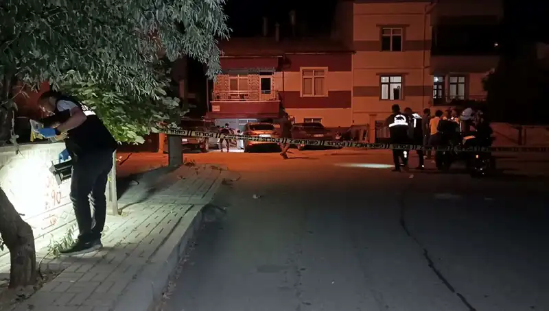 Karaman'da Dehşet Saçan Olay: Kız Arkadaşı İle Tartışan Genç, Silahına Sarıldı