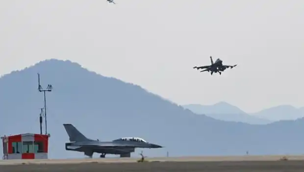 Güney Kore'de Tatbikat Faciası: Savaş Uçağı Yanlışlıkla Köyü Bombaladı