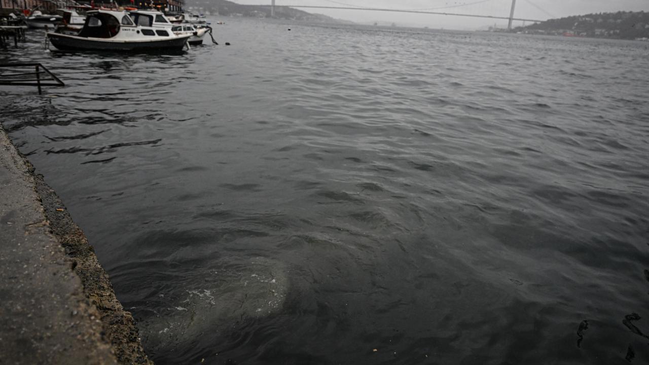 Üsküdar'da Kanalizasyon Suyu Denize Akmaya Devam Ediyor!