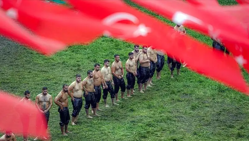 664. Tarihi Kırkpınar Yağlı Güreşleri Başlıyor: 40 Başpehlivan Yarışacak