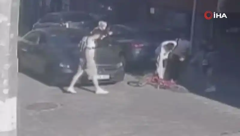 10 Yaşındaki Çocuğa Akran Zorbalığı: Bisikletini Vermediği İçin Tekme Tokat Dayak Yedi