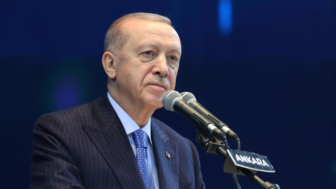 Erdoğan: Karar verenlere kimse ayar veremez!