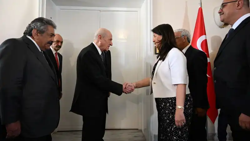 MHP Lideri Bahçeli’den DEM Parti ile Kritik Görüşme: Siyasi Gelişmeler Ne Yönde?