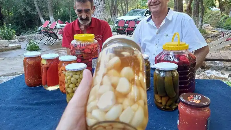 Araban Sarımsağı ile Şifa Kaynağı: Efsanevi Turşu Tarifi