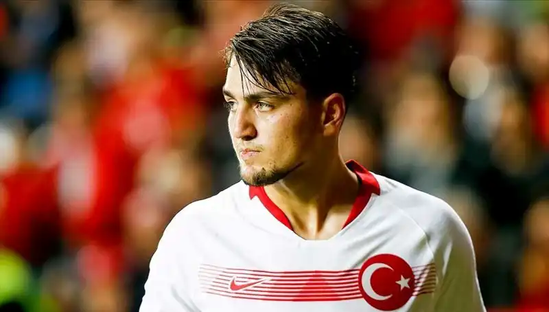 Beşiktaş, Milli Futbolcu İçin Girişimlere Başladı: Yanıt Nedir?