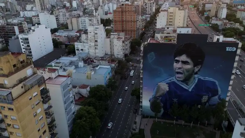 Maradona'nın Ölümü: Sağlık Çalışanları Cinayetle Yargılanıyor!